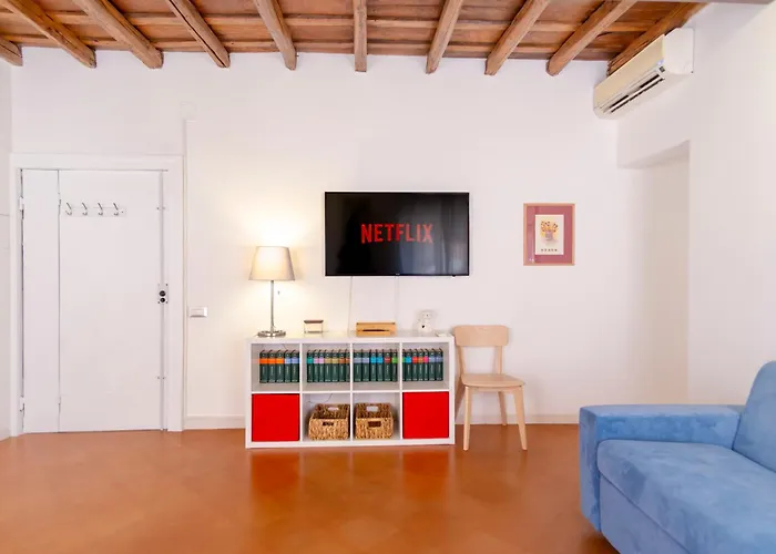 Apartment Elegantis Josephine - Elegance Near Spanish Steps Trevi And Pantheon *